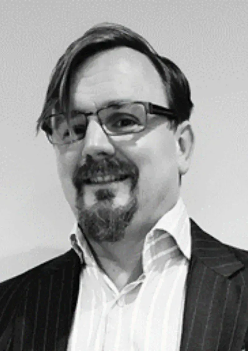 Richard M Holmes